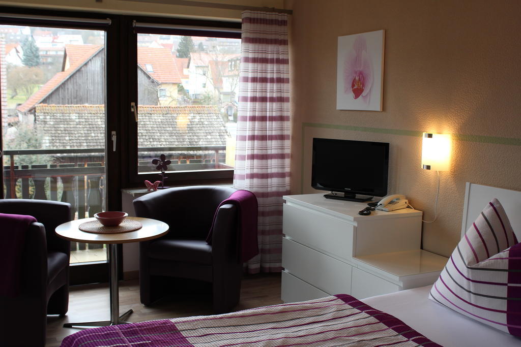 Saaletal Pension & Ferienwohnungen Bad Bocklet Oda fotoğraf
